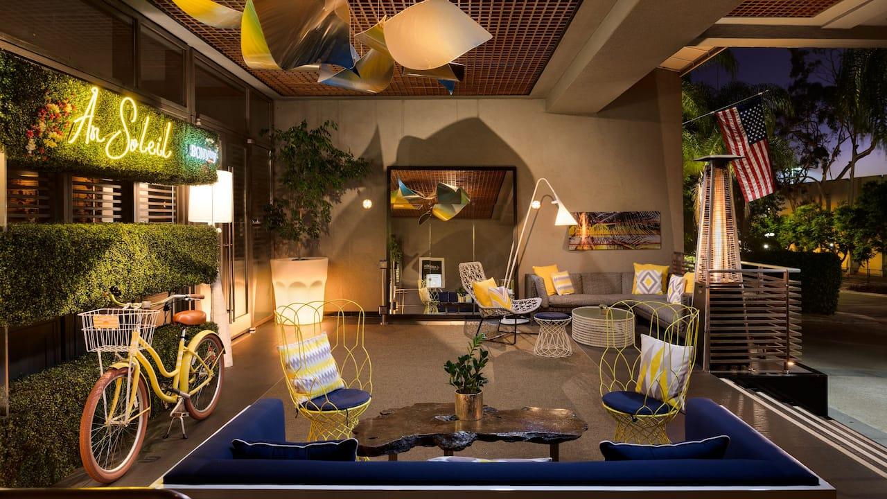 Отель Hyatt Centric Delfina Санта-Моника Экстерьер фото